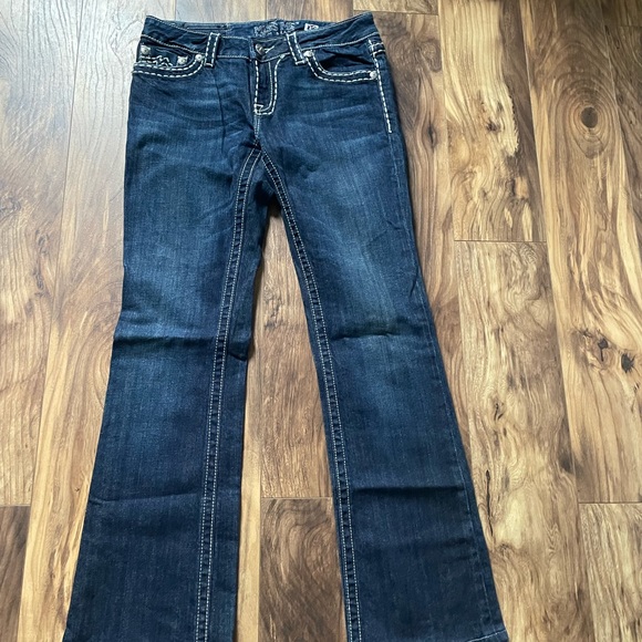 Women’s Miss Me Jeans - Picture 2 of 4